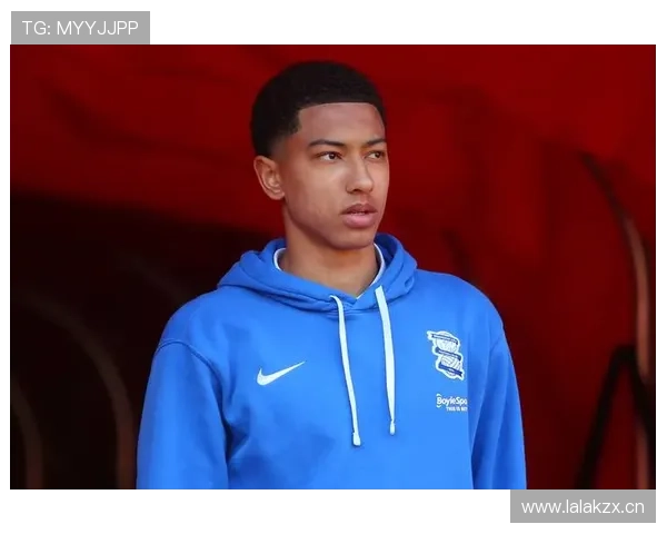 贝林厄姆历史地位解析:年轻核心的数据与荣誉匹配度