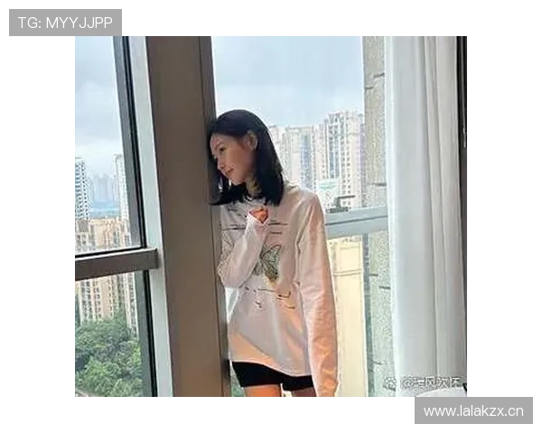 袁心玥训练完直接去豪宅健身房，他家这日常也太讲究了吧？